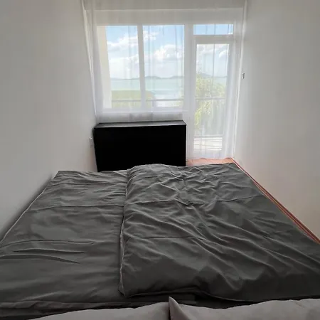 Ferienhaus Balaton A Kertben - Balaton In The Garden - Beachfront With Beautiful View, Private