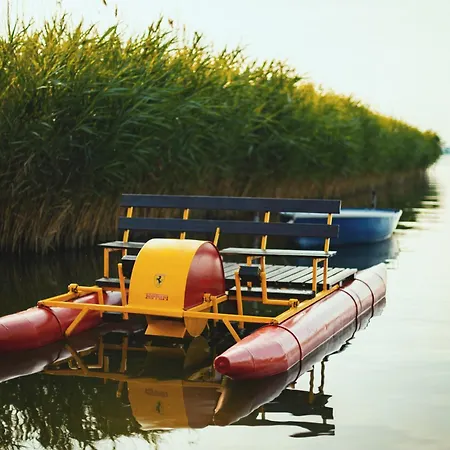 Дом отдыха Balaton A Kertben - Balaton In The Garden - Beachfront With Beautiful View, Private Балатонфеньвеш