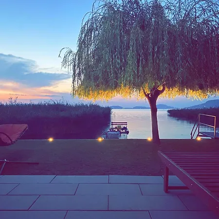 Balaton A Kertben - Balaton In The Garden - Beachfront With Beautiful View, Private *