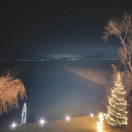 Balaton A Kertben - Balaton In The Garden - Beachfront With Beautiful View, Private * Balatonfenyves