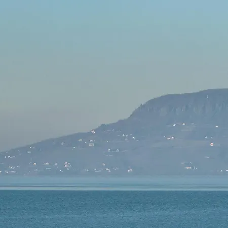 Balaton A Kertben - Balaton In The Garden - Beachfront With Beautiful View, Private * Balatonfenyves