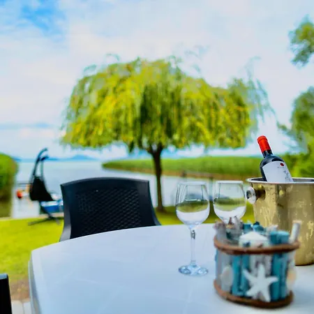 Balaton A Kertben - Balaton In The Garden - Beachfront With Beautiful View, Private Casa de Férias Balatonfenyves