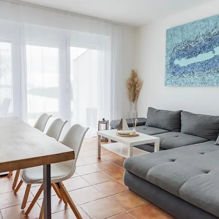Balaton A Kertben - Balaton In The Garden - Beachfront With Beautiful View, Private Balatonfenyves