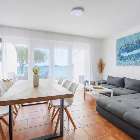 Balaton A Kertben - Balaton In The Garden - Beachfront With Beautiful View, Private * Balatonfenyves