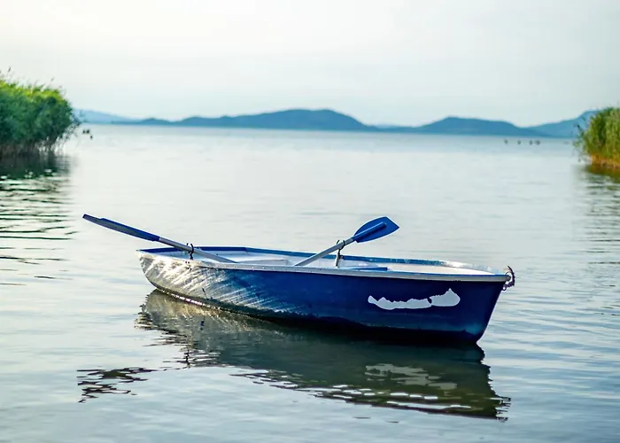 Balaton A Kertben - Balaton In The Garden - Beachfront With Beautiful View, Private Hébergement de vacances