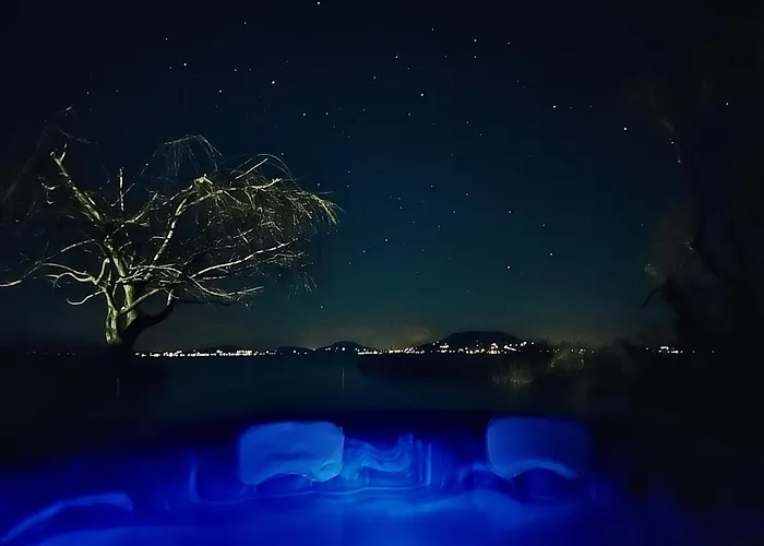 Balaton A Kertben - Balaton In The Garden - Beachfront With Beautiful View, Private