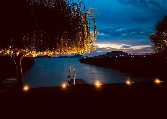 Balaton A Kertben - Balaton In The Garden - Beachfront With Beautiful View, Private Balatonfenyves