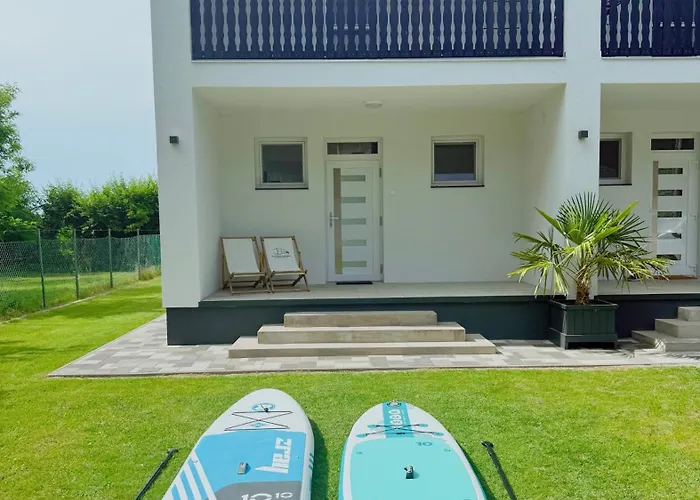 Hébergement de vacances Balaton A Kertben - Balaton In The Garden - Beachfront With Beautiful View, Private