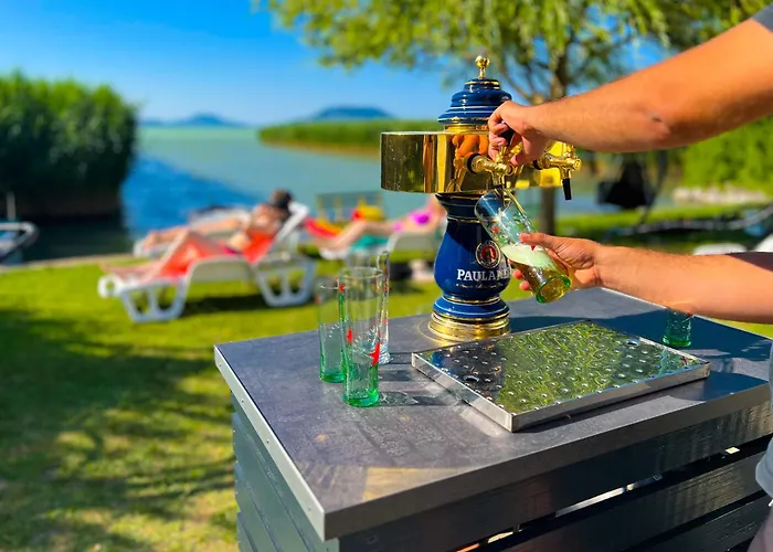 Balaton A Kertben - Balaton In The Garden - Beachfront With Beautiful View, Private Hébergement de vacances
