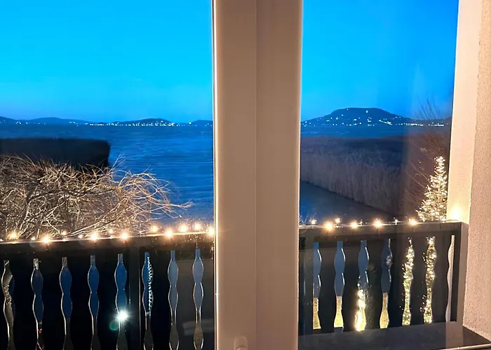 Feriehus Balaton A Kertben - Balaton In The Garden - Beachfront With Beautiful View, Private