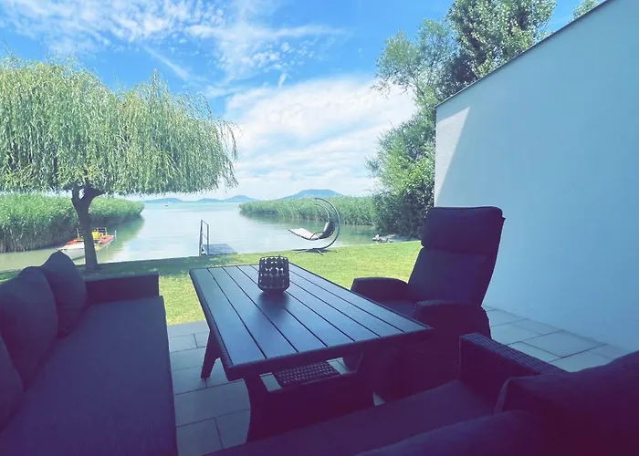 Balaton A Kertben - Balaton In The Garden - Beachfront With Beautiful View, Private Balatonfenyves