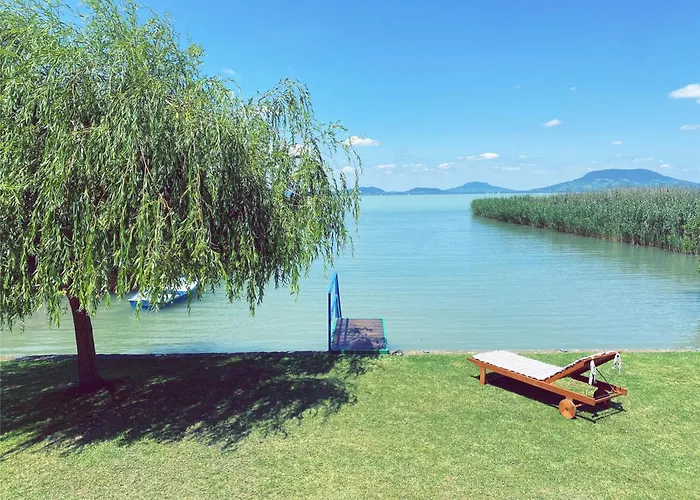 Hébergement de vacances Balaton A Kertben - Balaton In The Garden - Beachfront With Beautiful View, Private *